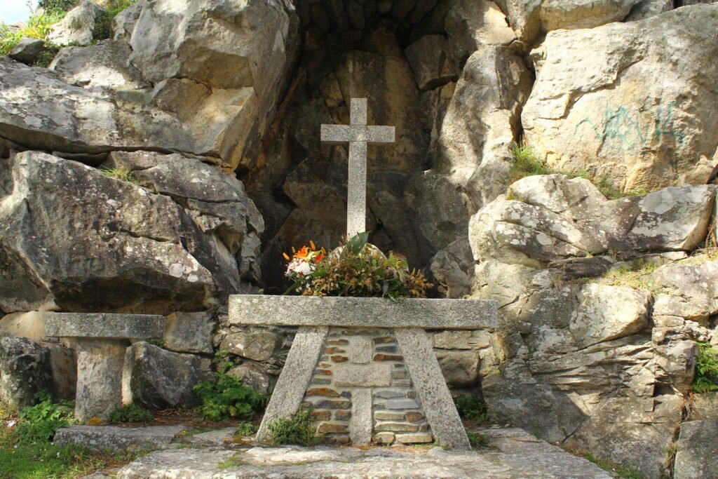 Virgen de la Roca en Baiona: Guía Rápida de Visita 2025 6 Virgen de la Roca