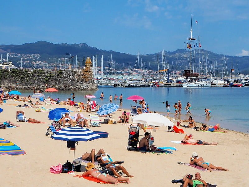 Playa da Ribeira: Un Paraíso en el Centro de Baiona, Galicia 2 Playa da Ribeira Baiona
