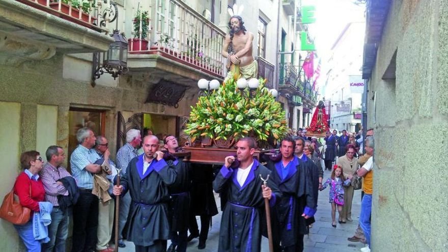 Iglesia de Santa María de Bayona: Descubre su fascinante historia y su Semana Santa 2 Semana Santa Baiona