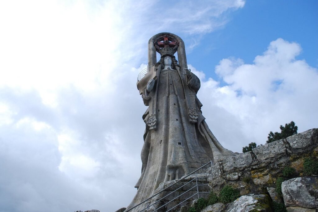 Virgen de la Roca en Baiona: Guía Rápida de Visita 2025 1 Virgen de la Roca Baiona
