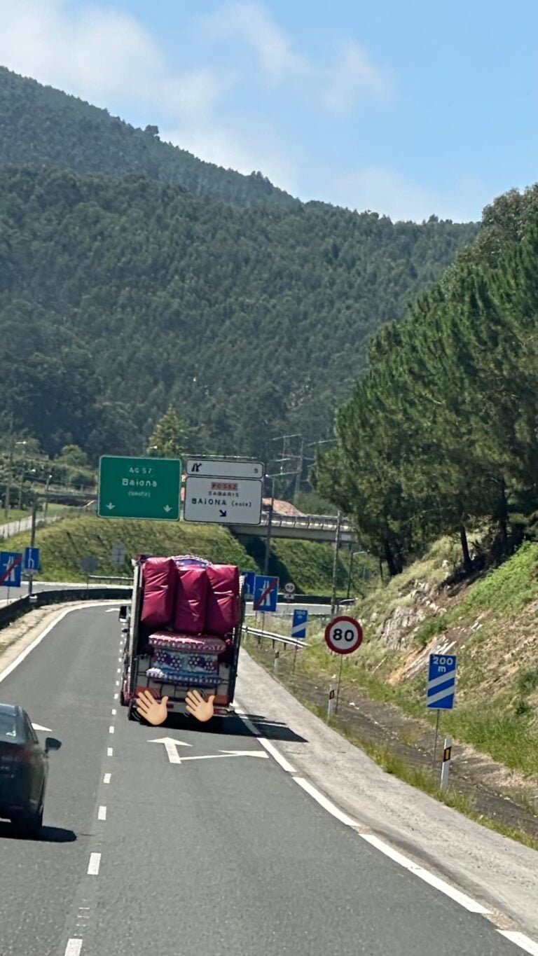 Los Vecinos de Baiona Estallan contra el Gobierno de Baiona por Quedarse sin Atracciones en las Fiestas de la Anunciada 2024